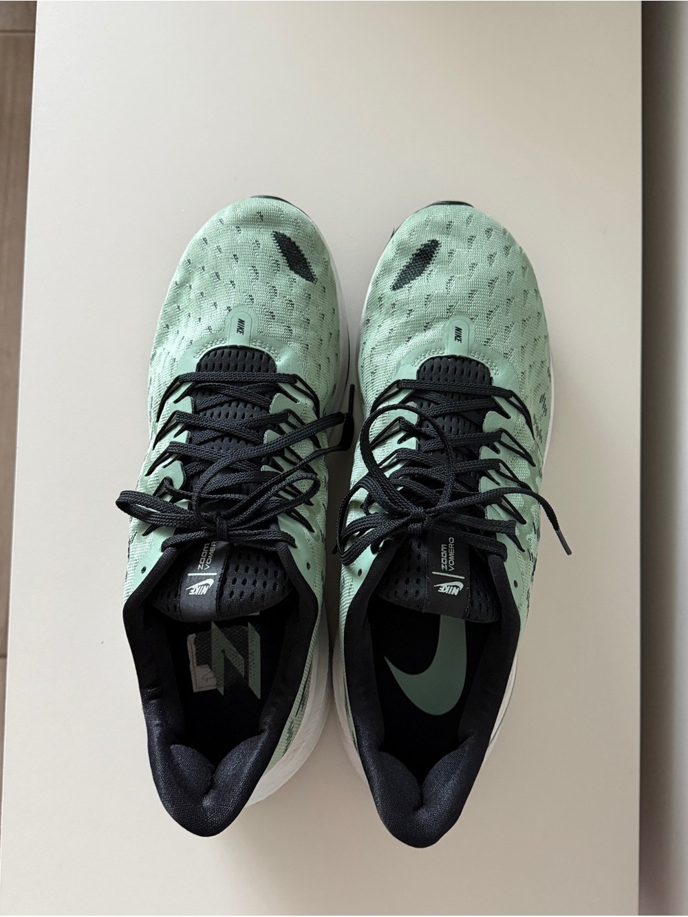 Nike Air Zoom Vomero 14 Men’s Running Sneakers Athletic Shoes - Picture 5 of 7